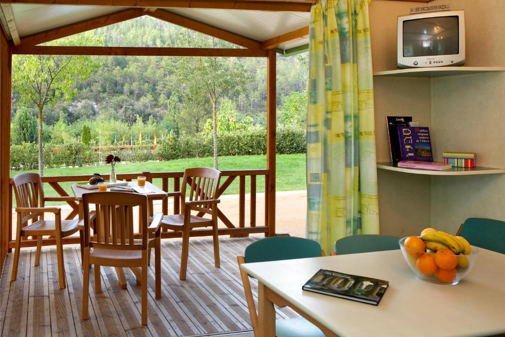 Отель Camping Bassegoda Park Albanya Номер фото