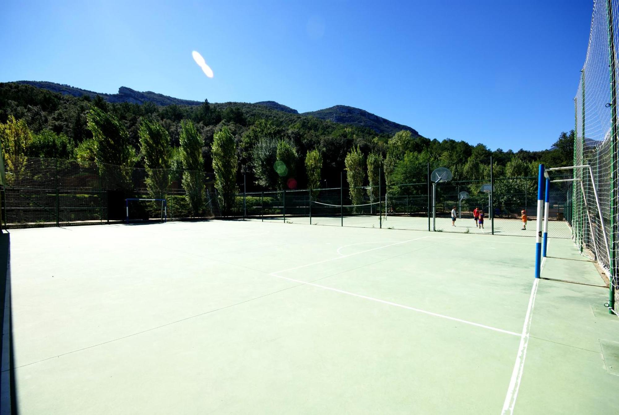 Отель Camping Bassegoda Park Albanya Экстерьер фото