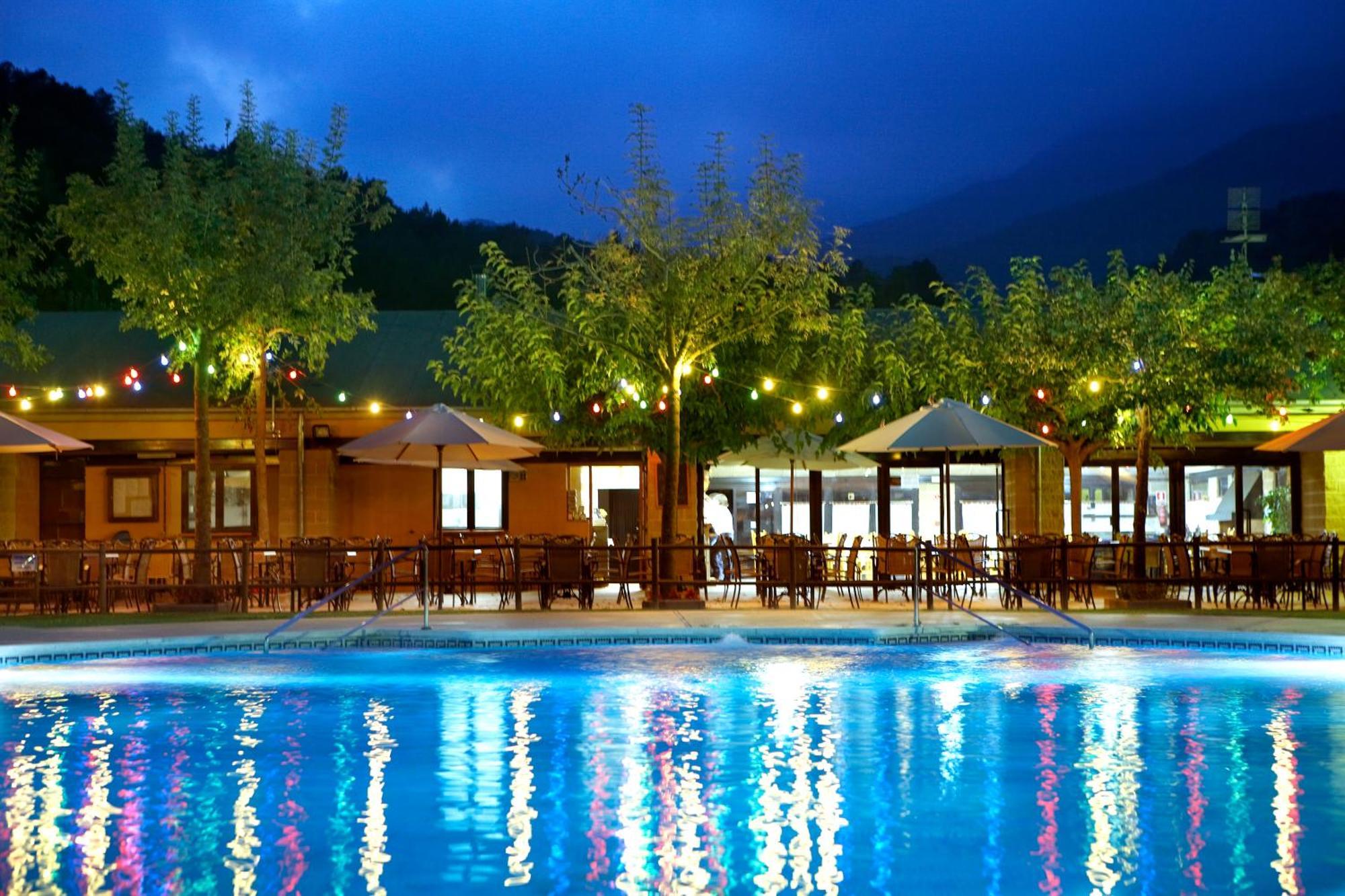 Отель Camping Bassegoda Park Albanya Экстерьер фото