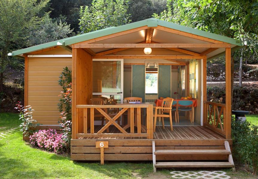 Отель Camping Bassegoda Park Albanya Экстерьер фото