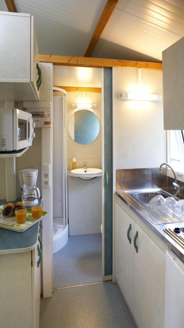 Отель Camping Bassegoda Park Albanya Экстерьер фото